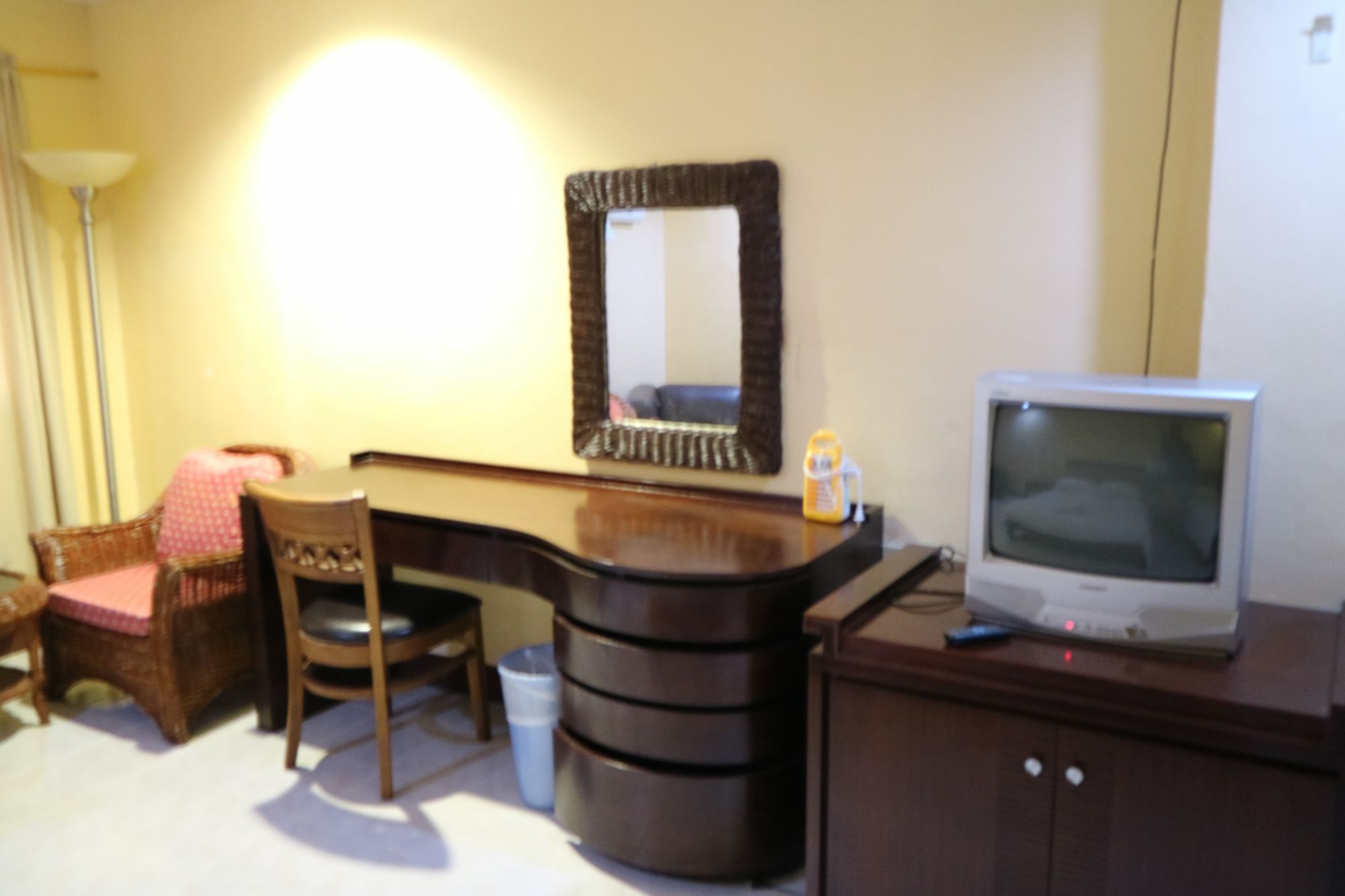 Boracay Peninsula Hotel 3*